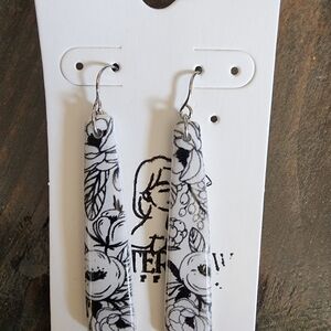 Black & White Floral Drop Earrings - Women's Jewelry